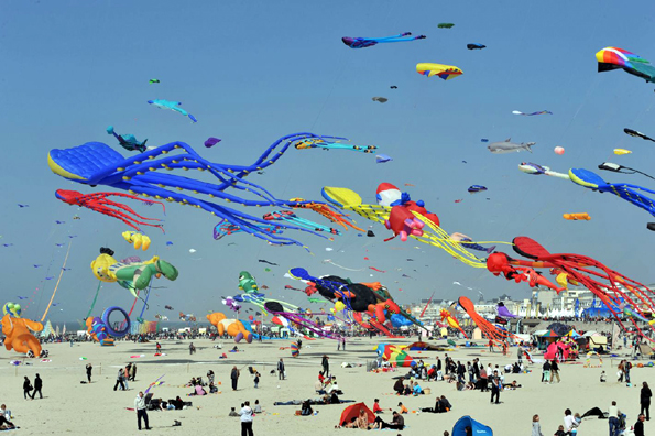 20.000 Schnüre in der Luft – Drachenfestival in Berck-sur-Mer