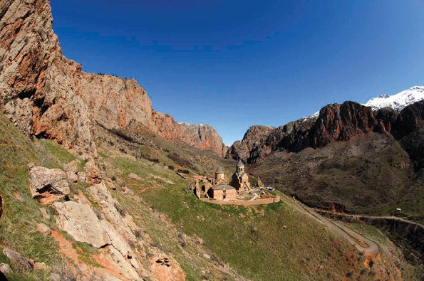 Eine der berühmtesten Landmarken Armeniens: Das Kloster Noravank. (Fotos Hrair Hawk)