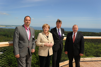 Bundeskanszlerin Angela Merkel weihte den Baumwipfelpfad auf Rügen ein. (Foto: Erlebnis Akademie)