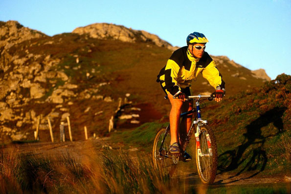 Für Mountainbiker haben die Berge Nordirlands einiges zu bieten. (Foto: Tourism Ireland)