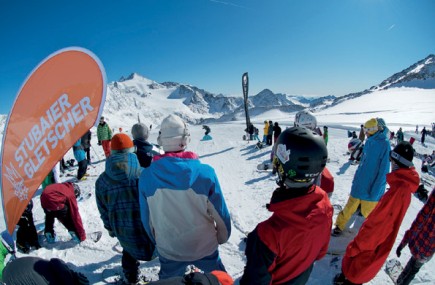 Rund um den Stubai Gletscher wartet auf Wintersportler ein umfangreiches Rahmenprogramm in der neuen Wintersaison. (Foto: Peter Fettich)