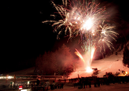 Die Nightshows in der Schlick 2000 sorgen für Begeisterung bei Jung und Alt. (Foto: Skizentrum Schlick 2000)