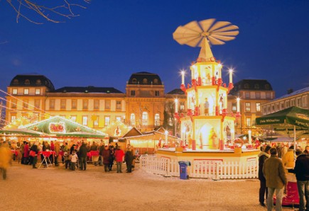 Augenschmaus, Wohlgerüche und internationales Flair - diese Mischung macht den Darmstädter Weihnachtsmarkt zu einem Veranstaltungshighlight. (Foto:Rüdiger Dunker)