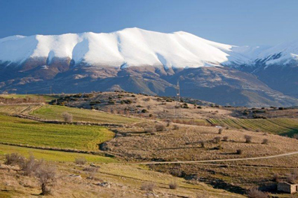 Schneebedckt und von Mythen umgeben: Griechenlands höchster Berg, der Olymp.