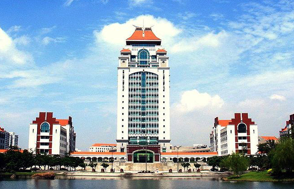 Weithin sichtbar: Die Universitätsgebäude in Xiamen. 