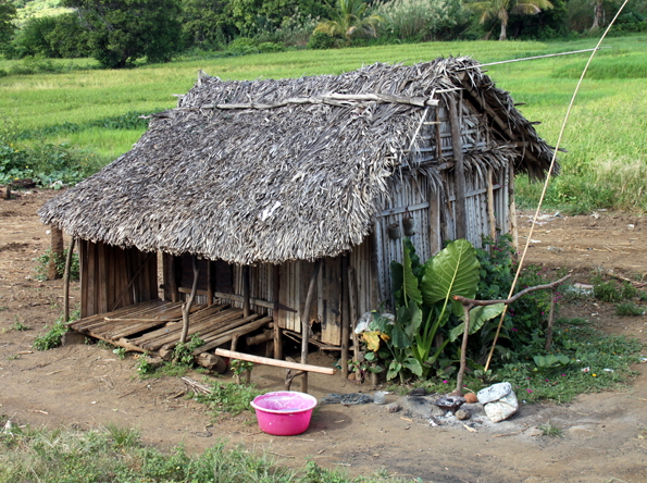 Die Bauern im Norden Madagskars leben nicht selten in einfachen Hütten. (Foto: Karsten-Thilo Raab)
