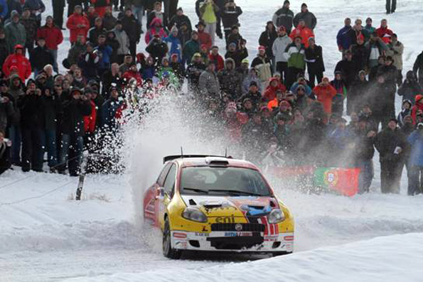 Die breühmte Rallye Monte-Carlo lockt Motorsportfreunde Im Januar nach Monaco und Südfrankreich.