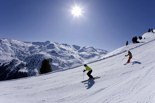 Die Skigebiete im Zillertal wurden nicht von ungefähr bereits mehrfach ausgezeichnet. (Foto: djd)