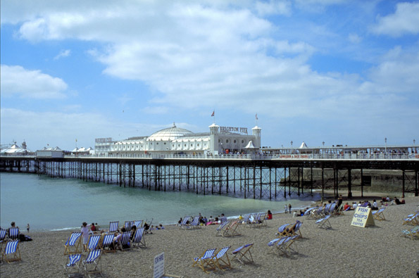 Bekannt ist das Seebad Brighton unter anderem für seinen prächtigen Pier. (Foto: Visit Britain)