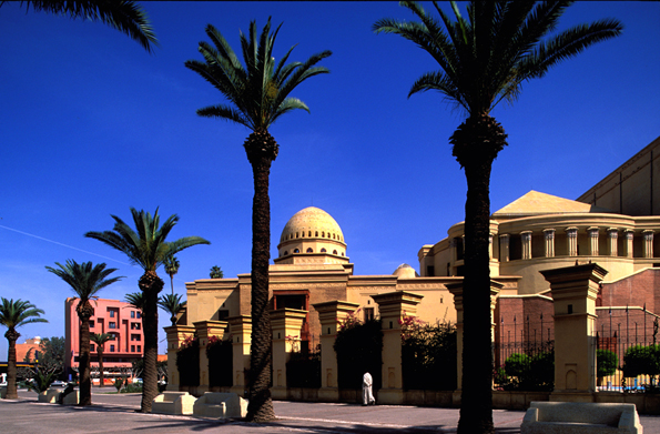 Palmengesäumt - das königliche Theater in Marrakesch.