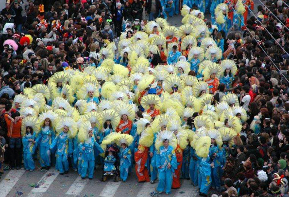 Ein farbenfroher Massenmagnet ist der Xanthi Karneval. (Fotos Marketing Greece)