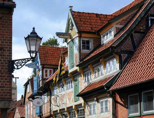 Malerische Fachwerkhäuser machen den besonderen Reiz der Lauenburger Altstadt aus. (Foto: Jürgen Klemme