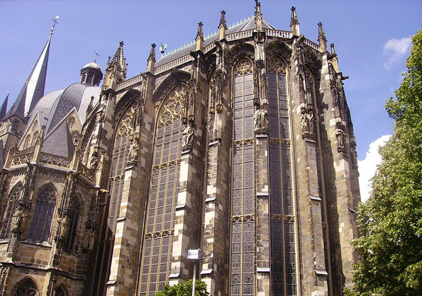 Das wohl berühmteste Bauwerk in Aachen: der Kaiserdom. 