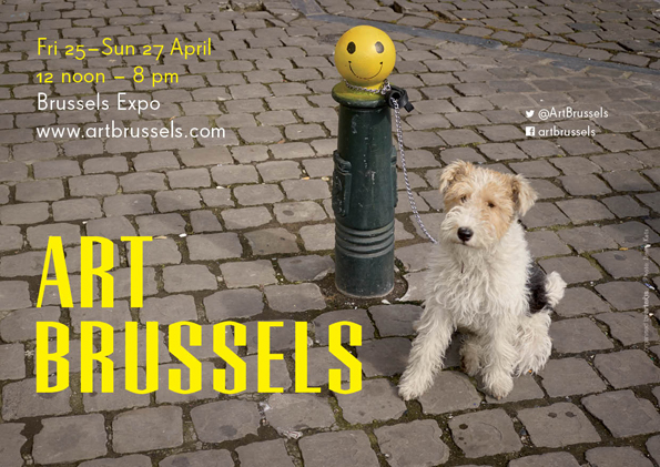 Plakat der Art Brussels 2014 mit dem Motiv „Sitting Dog“ von Jimmy Kets. (Foto Jimmy Kets)