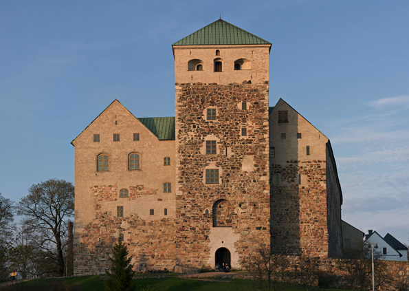 Turku, zu dessen Wahrzeichen die imposante Burganlage gehört, 