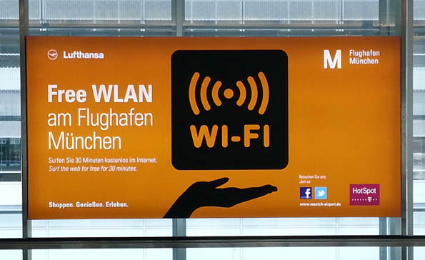 Kostenfreie Wlan-Zugänge - wie hier am Flughafen in München - erleichtern die Suche mit dem Smartphone. (Foto: Karsten-Thilo Raab)