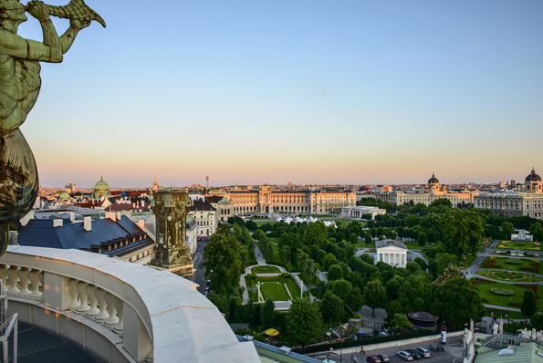 Wien - hier ein Blick auf den Heldenplatz - beheimatet am 23. Mai 2015 das Finale des Eurovision Song Contests. (Foto Christian Stemper)