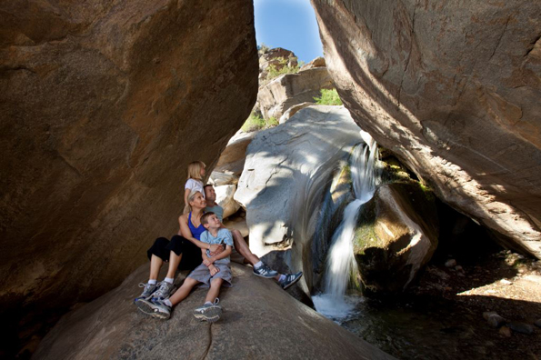 Auch faszinierende Felsformationen sind Teil der Indian Canyons in Kalifornien. 
