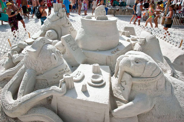 Parallel zum Lobster-Festival steigt in Panama City Beach eine Sandskulpturen-Wettbewerb. 