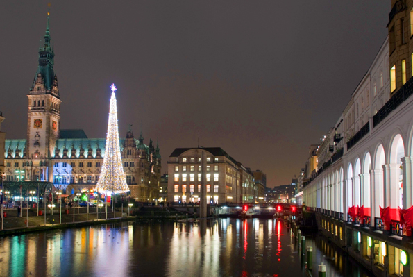 Prächtige Kulisse in der Hansestadt Hamburg, die insgesamt 16 Weihnachtsmärkte vorhält. 