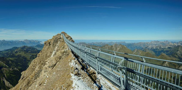 Ab November ist der Peak Walk ganzjährig und kostenfrei zugänglich. (Fotos: Gstaad Tourismus)