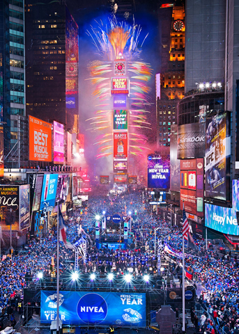 Ein Massenspektakel: Die Silvesterparty am Times Square in New York. (Foto  Countdown Entertainment)