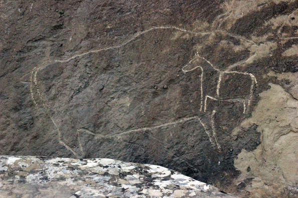 Auch nach Tausenden von Jahren gut zu erkennen: die Felsenzeichnungen von Gobustan. (Foto Karsten-Thilo Raab)