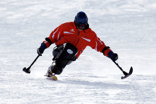 Im Kaunertal ist die Skiregion auch barrierefrei zugänglich und ermöglicht Menschen mit Behinderungen eine Vielzahl an Wintersportaktivitäten. (Foto Klaus Kranebitter)