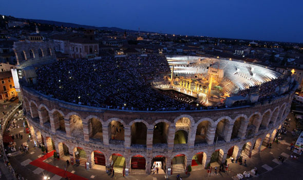 Mehr als 13.000 Besuchern bietet diue Arena di Verona Platz. (Foto Ennevi)