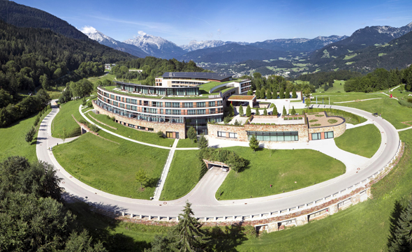 Traumhaft gelegen: das neue Kempinski Hotel Berchtesgaden. 