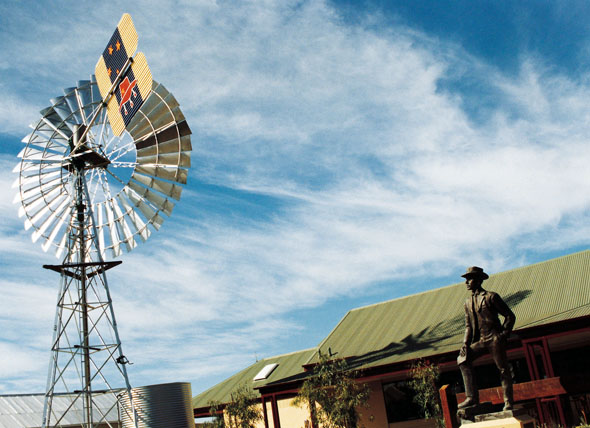 Kuriosum im Outback: Das Waltzing Matilda Centre, das einzige Musuem der Welt, das nur einem einzigen Lied gewidmet ist. 