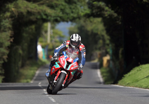 Der Ulster Grand Prix ist eines der Superbikerennen, bei denen Höchstgeschwindigkeiten gefahren werden. (Fotos Tourism Ireland)