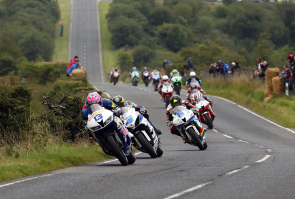 Mächtig Vollgas wird in diesem Jahr wieder bei einer Reihe von hochkarätigen Motorradrennen in Nordirland gegeben. 