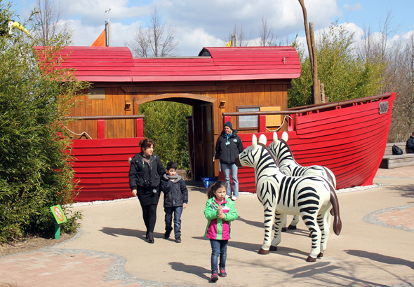 Sogar die Arche Noah wurde in der Phantasiewelt des Playmobil Funparks in Zirndorf nachgebaut. (Foto Karsten-Thilo Raab)