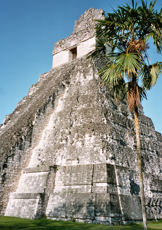 Maya-Tempel wie Gran Jaguar lassen sich in Guatemala entdecken. (Foto Carlosh(Pixelio)