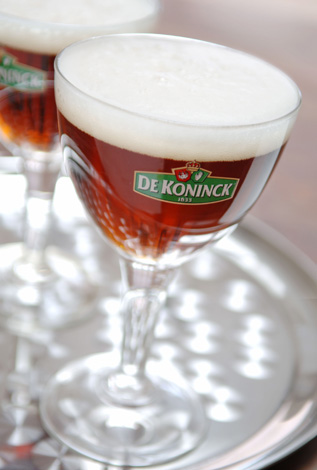 Markenzeichen von De Konnick sind die halbrunden Gläser. (Foto Stefan Jacobs)