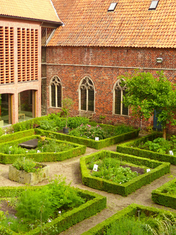 Ein charmantes Kleinod: Der Klostergarten von Ter Apel. (Foto Cora Westerink)