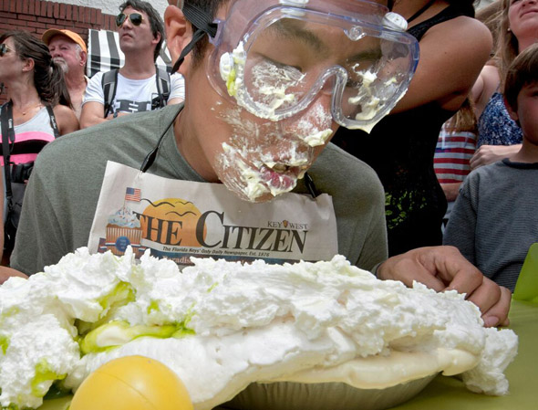 Das Wettessen ist einer der Höhepunkte beim Key Lime Pie Festival in Florida (Foto Florida Keys News Bureau )