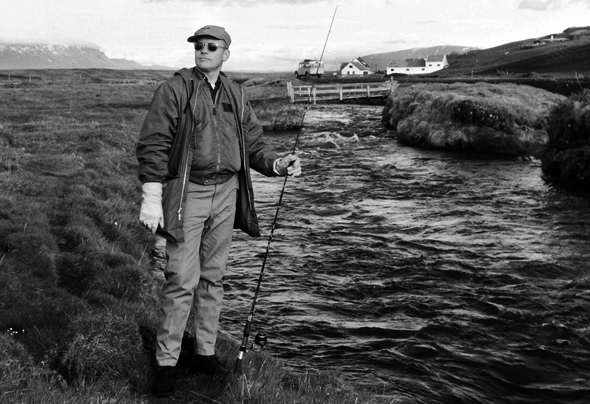 Auch Neil Armstrong bereitete sich in Island auf die Mondexpedition vor. Beim Fischen im Laxá Fluss fand er 1967 Entspannung. (Foto Sverrir Pálsson/Exploration Museum)