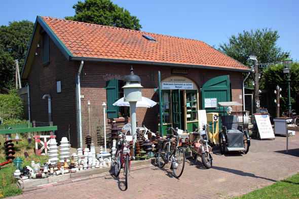 Ein Kuriosum in Hoenderloo: das Niederländische Elektrizitätsmuseum. (Foto Karsten-Thilo Raab)
