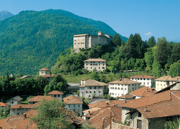 Im Trentino finden sich zahlreiche malerische Dörfer, die nicht von ungefähr zu den schönsten in Italien gehören. (Foto Flavio Faganello)