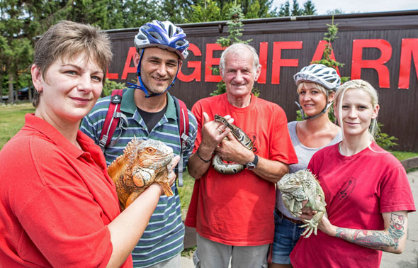 Der Besuch in der Schlangenfarm in Schladen macht die Radtour zum besonderen Erlebnis. (Foto: djd)