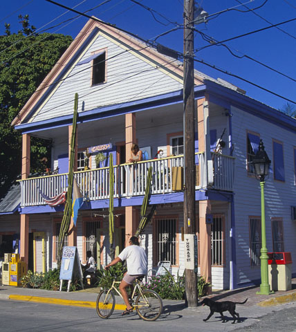 Prächtige historische Häuser finden sich im Bahama Village in Key West. 