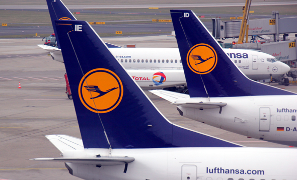 So genannte Electronic Tags sollen ab 2016 das Einchecken bei der Lufthansa einfacher machen und beschleunigen. (Foto Karsten-Thilo Raab)