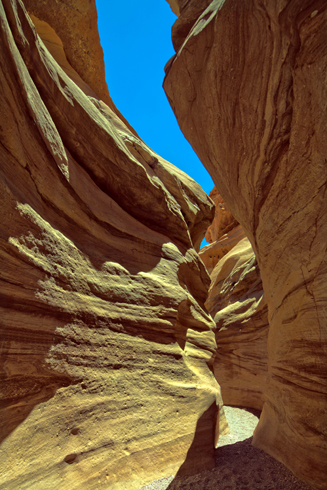 Eng, klein, aber überaus faszinierend: der Red Canyon. 