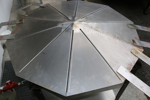 Der Prototyp der Pfanne mit ca. einem Meter Durchmesser. Das Original wird vier Mal so groß. (Foto TVB Stubai Tirol)