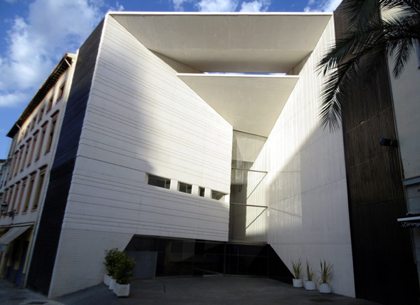 Neuer kultureller Leuchtturm in Granada: das Federico Garcia Lorca Zentrum.