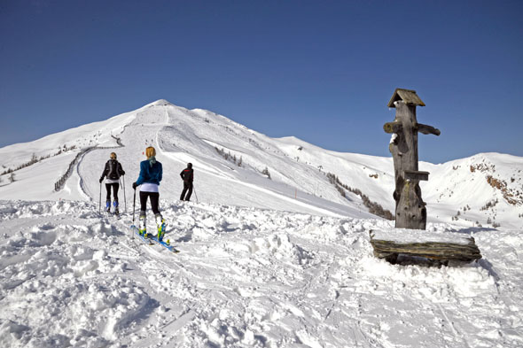 Durchs Gelände zum Gipfel, über die Piste wieder hinunter: Mauterndorf ist ein Eldorado für Skitouren-Einsteiger.