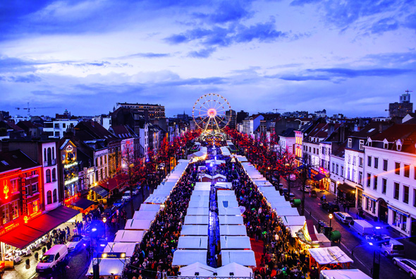 Stimmungsvoll und originell: der Weihnachtsmarkt Plaisirs d'Hiver in Belgiens Hauptstadt Brüssel. (Foto Eric Danhier)