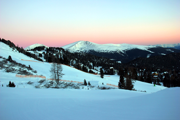 Besonders stimmungsvoll präsentiert sich die schneebedeckte Turracher Höhe in den Morgenstunden. (Foto Karsten-Thilo Raab)
